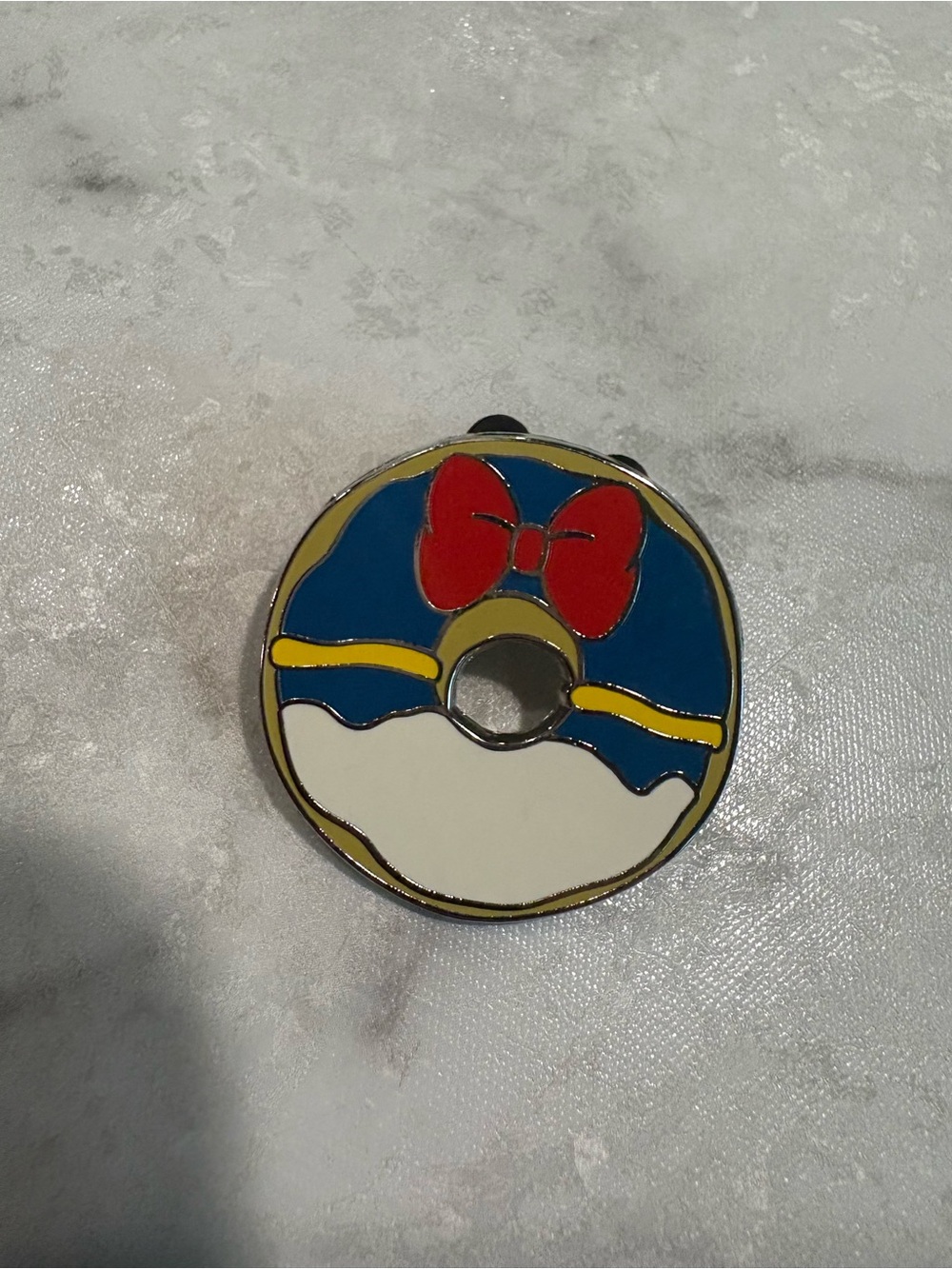 Disney Donald Duck donut pin